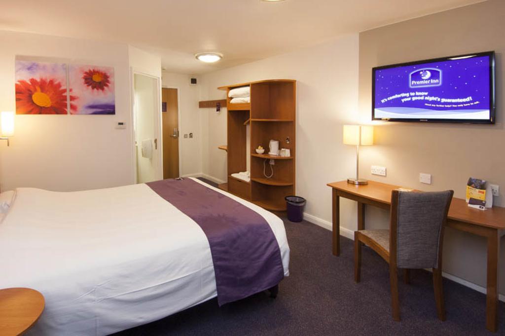 Premier Inn Edinburgh Airport - Newbridge Newbridge  Esterno foto
